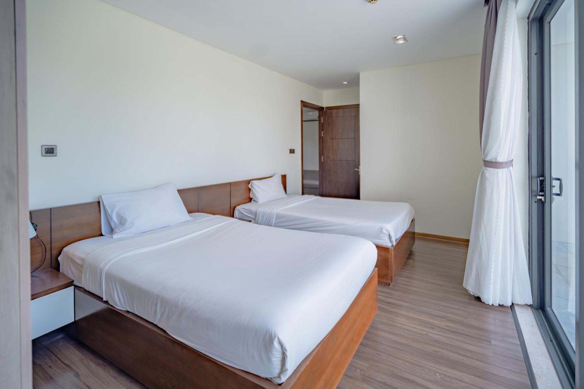 Clean & Quiet Villa - The Point Resort Дананг Экстерьер фото
